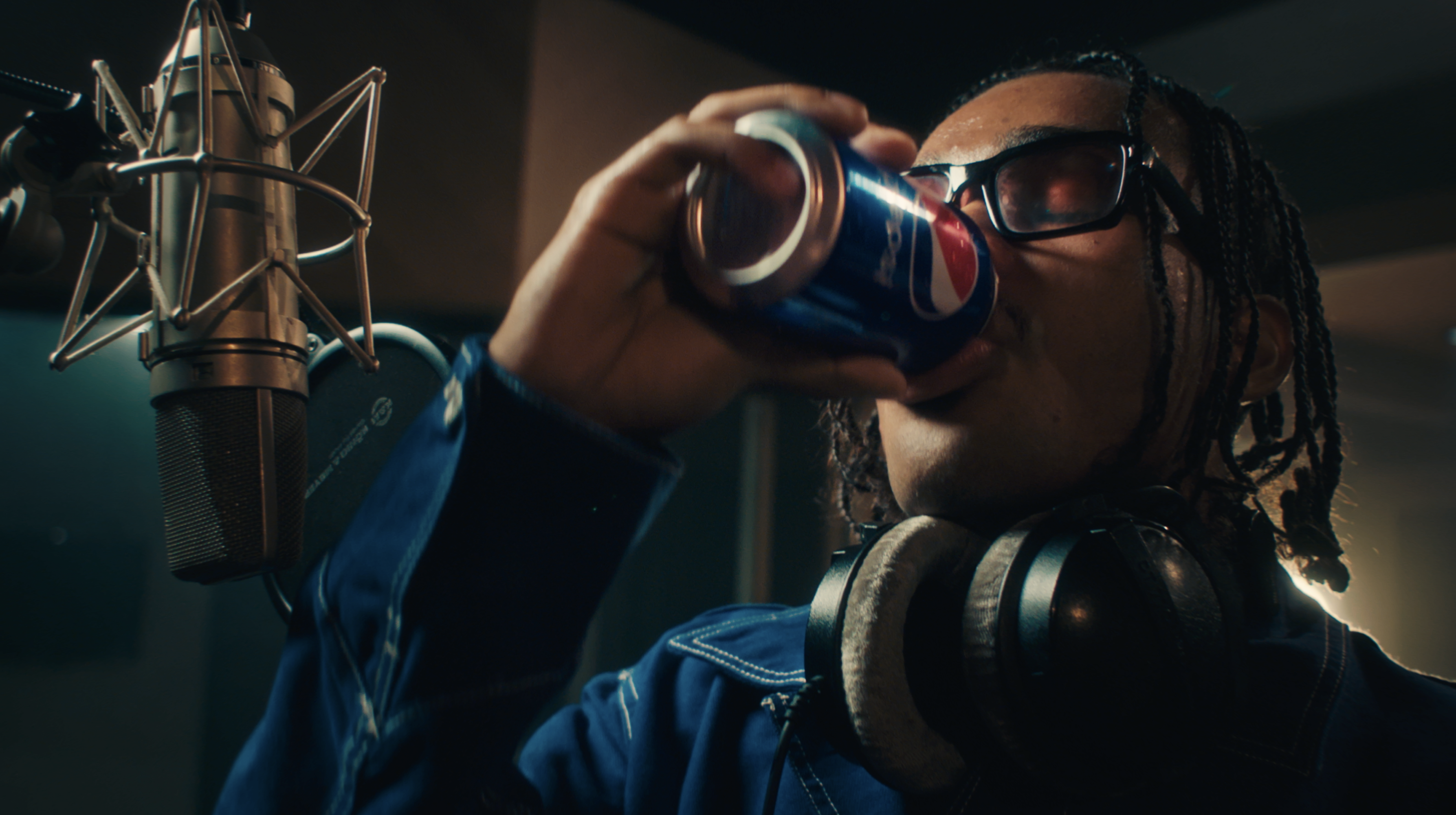 Pepsi commercial  -  talent in studio