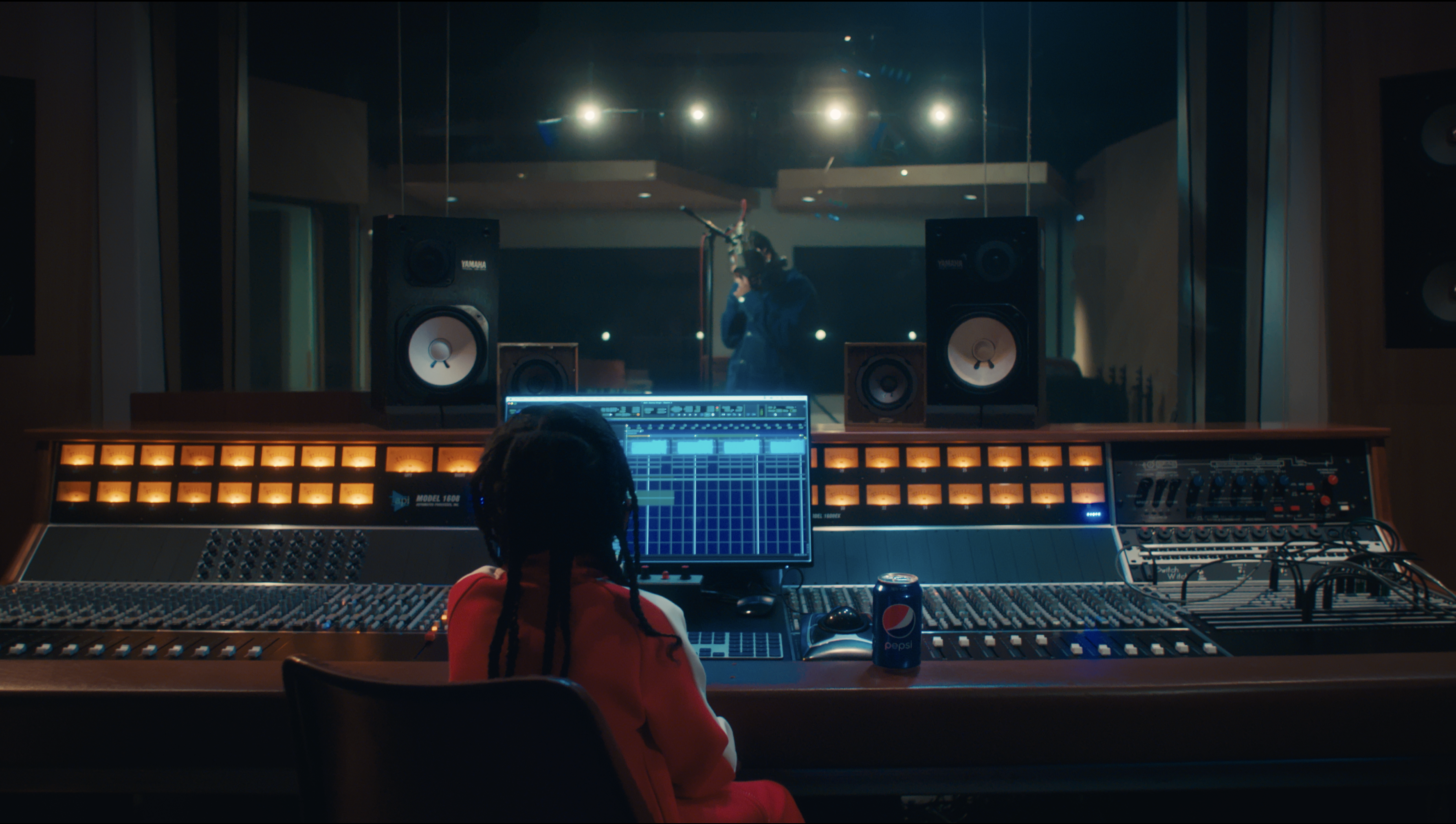 Pepsi commercial  -  wide studio shot